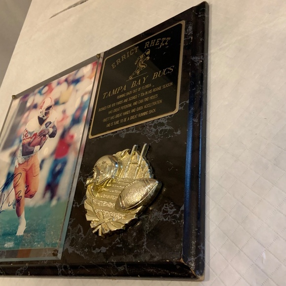 Vintage Tampa Bay Buccaneers Errict Rhett Auto NFL 15" x 12" Wall Plaque - Picture 9 of 16